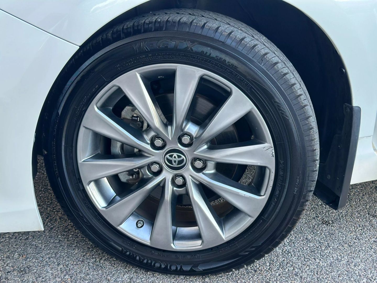 2015 Toyota Camry - Image 58
