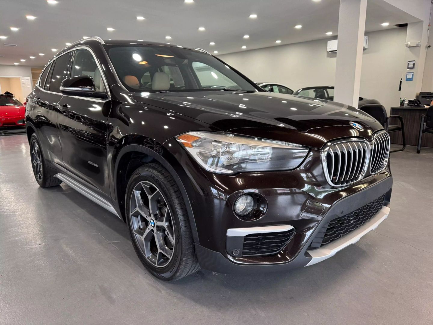 2016 Bmw X1 Xdrive28i Sport Utility 4d - Image 1