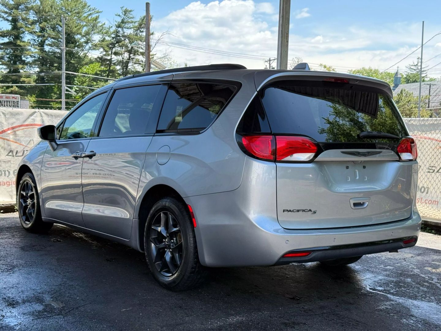 2019 Chrysler Pacifica - Image 9