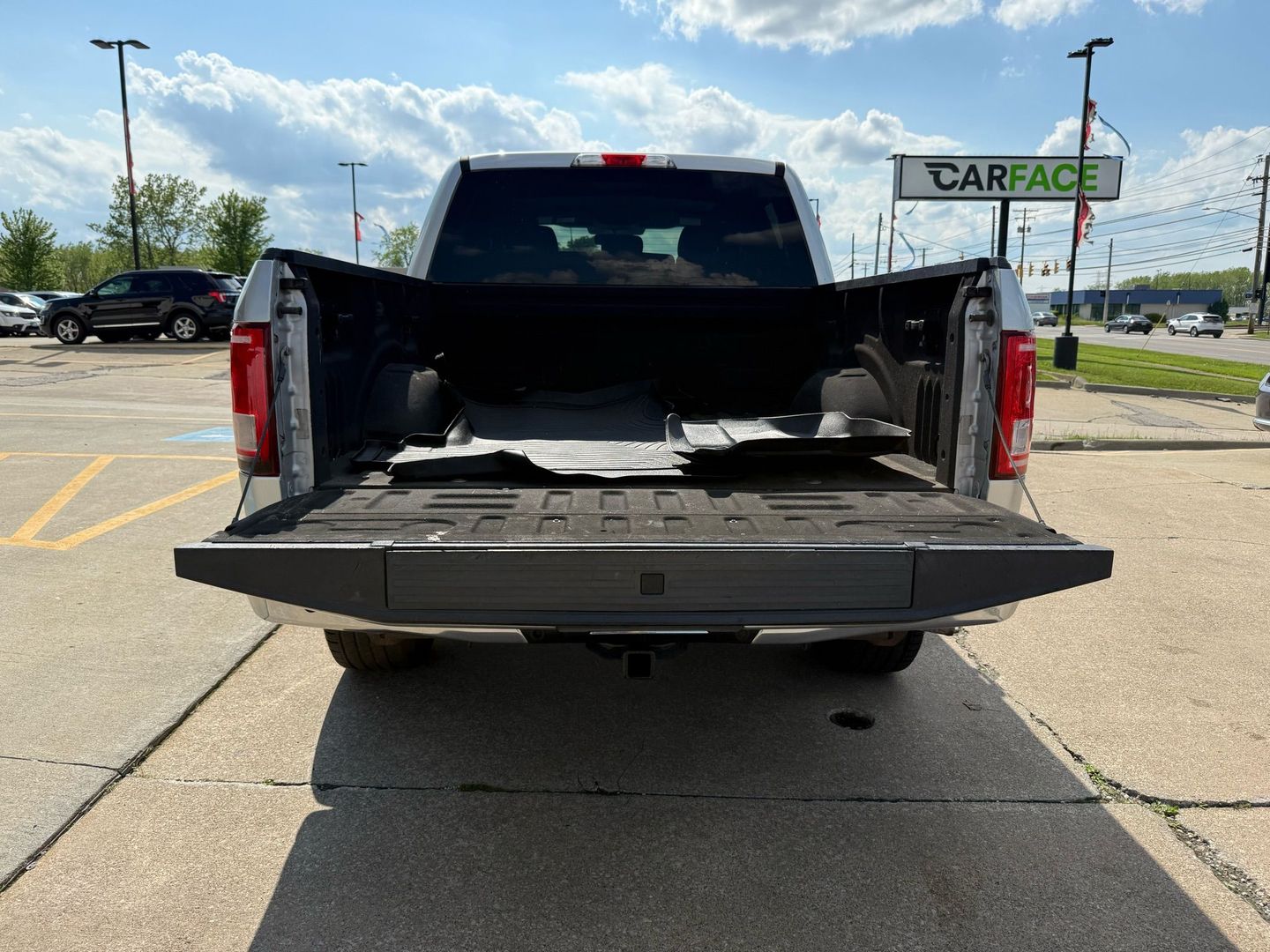 2015 Ford F150 Supercrew Cab - Image 11