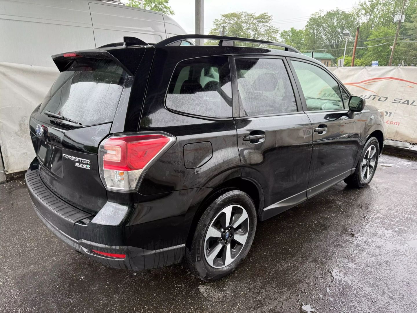 2017 Subaru Forester - Image 12