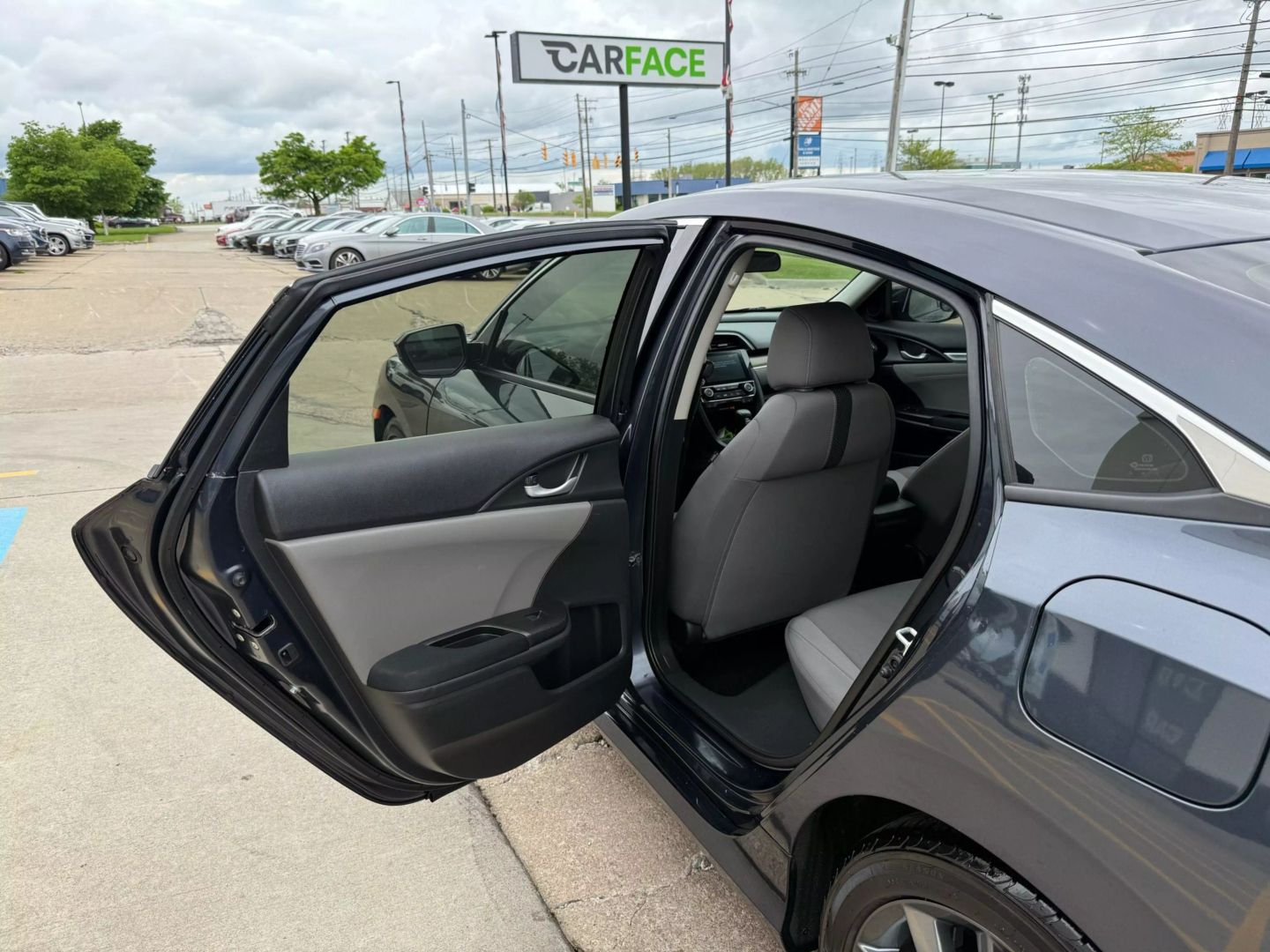 2019 Honda Civic - Image 19