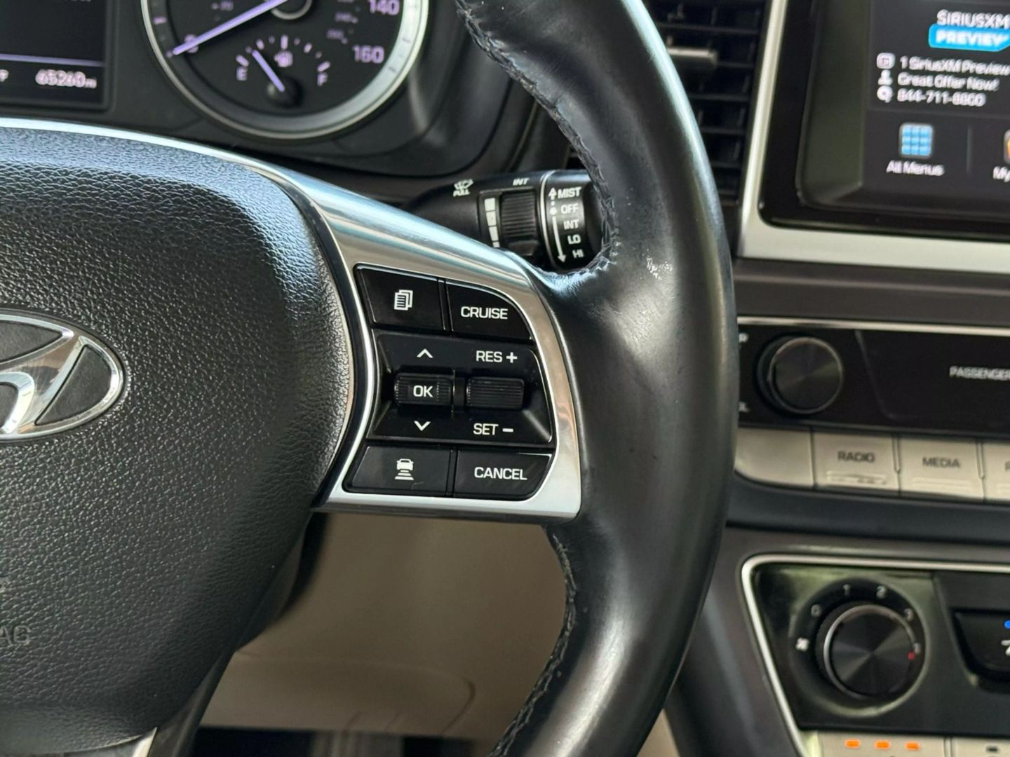 2018 Hyundai Sonata - Image 32