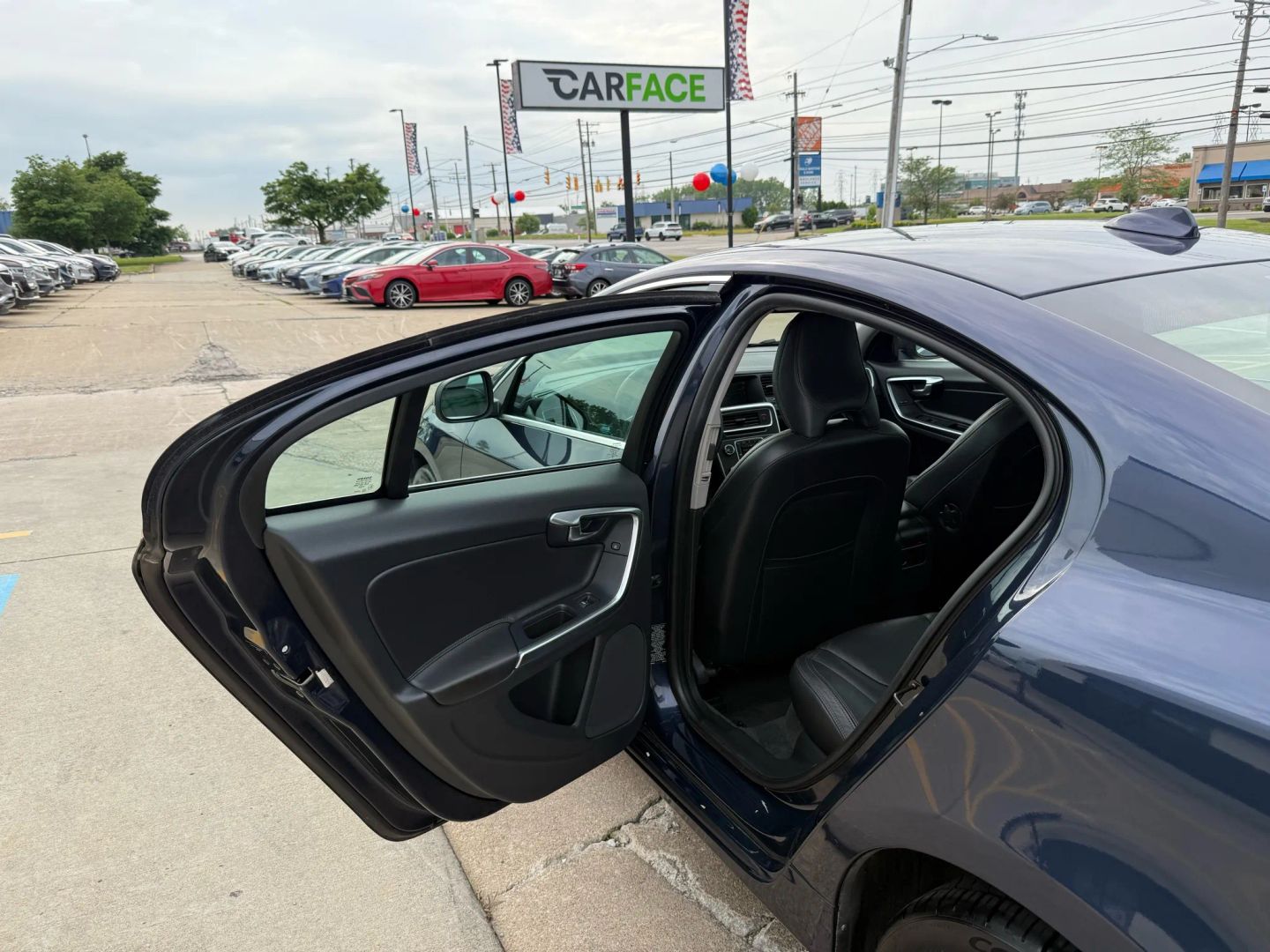 2013 Volvo S60 - Image 16