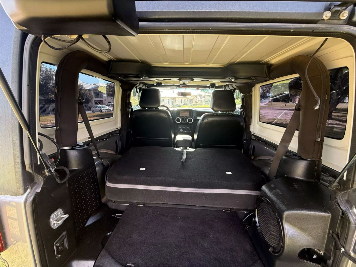 2013 Jeep Wrangler - Image 32