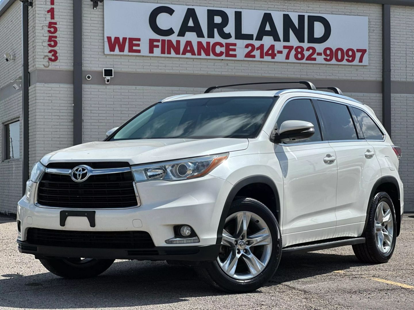2014 Toyota Highlander - Image 1