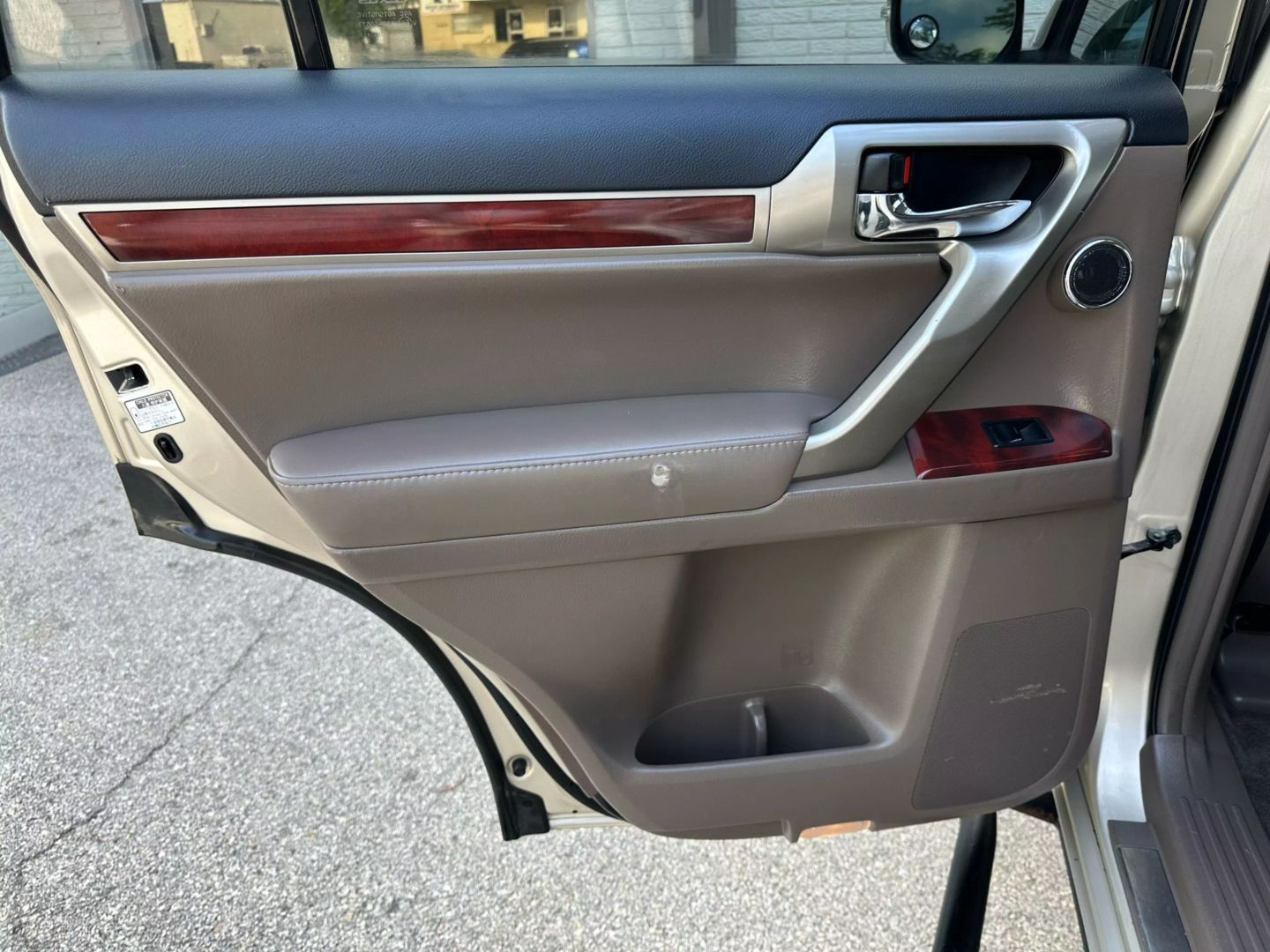 2012 Lexus Gx - Image 25