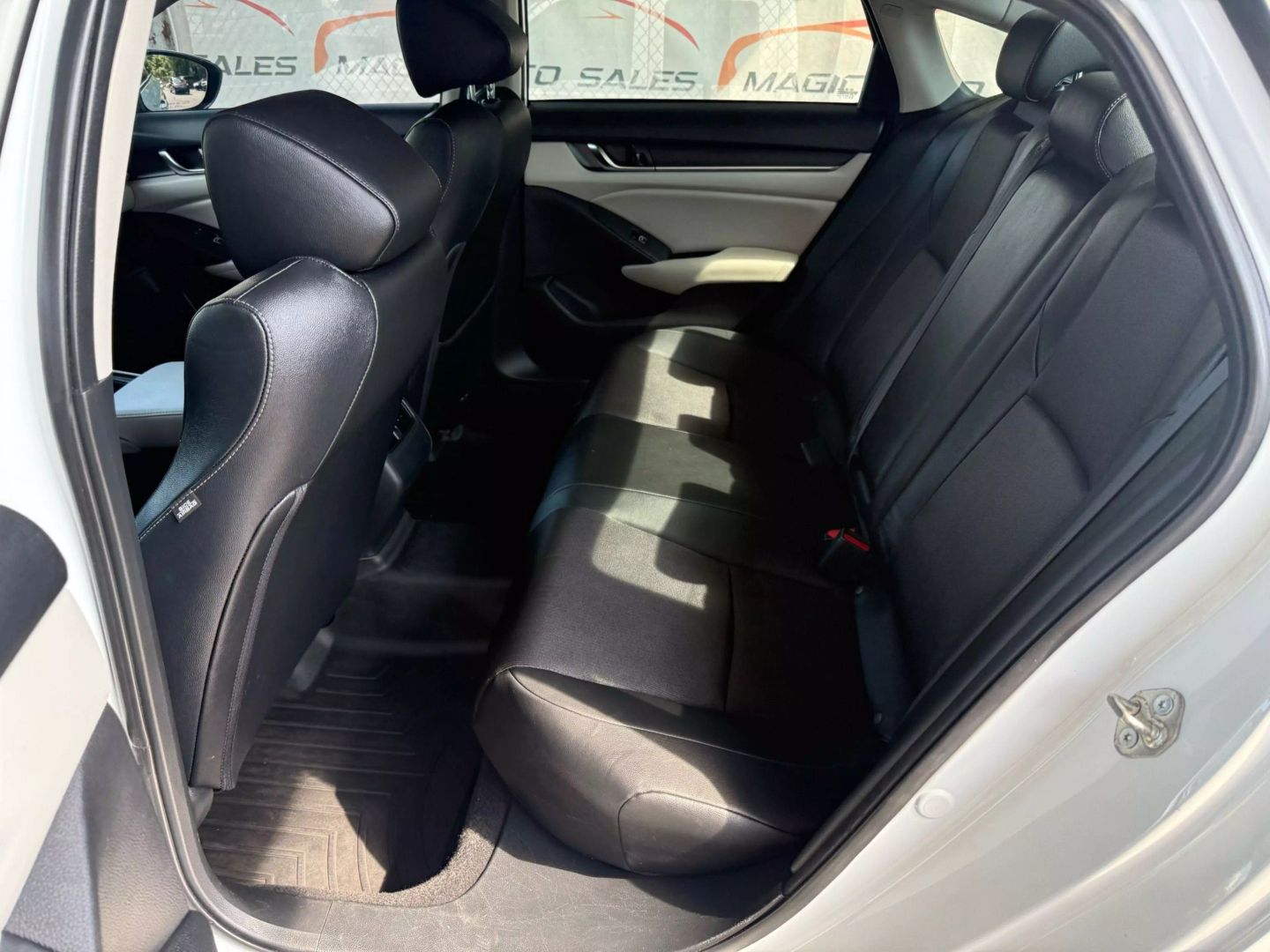 2018 Honda Accord - Image 18