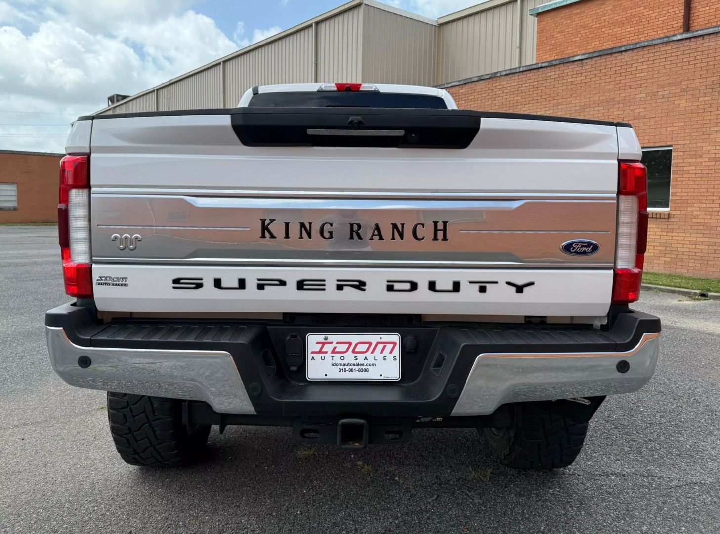2018 Ford F250 Super Duty Crew Cab - Image 6