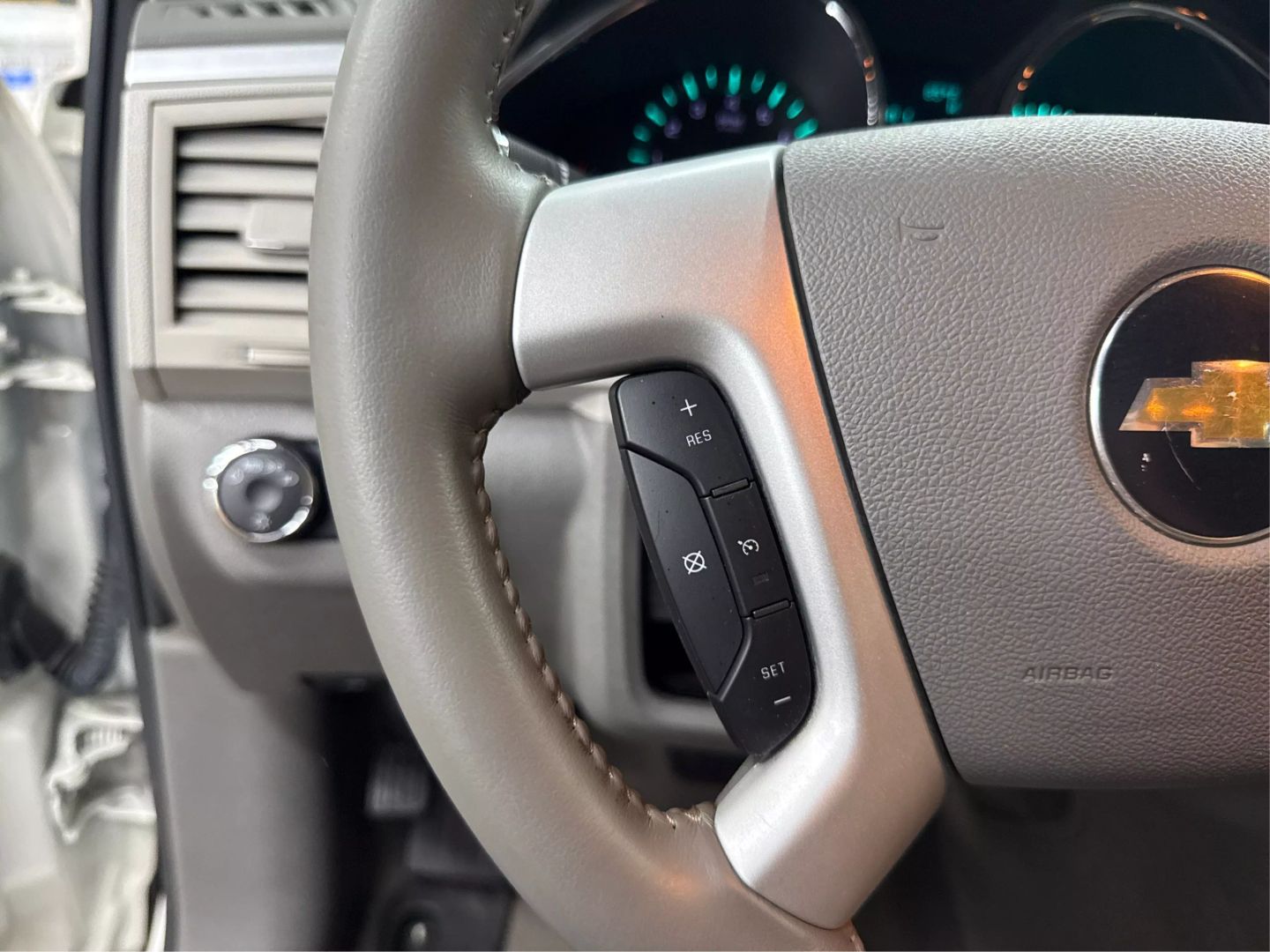 2011 Chevrolet Traverse - Image 22