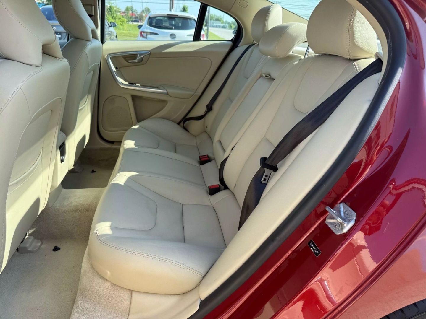 2015 Volvo S60 - Image 20