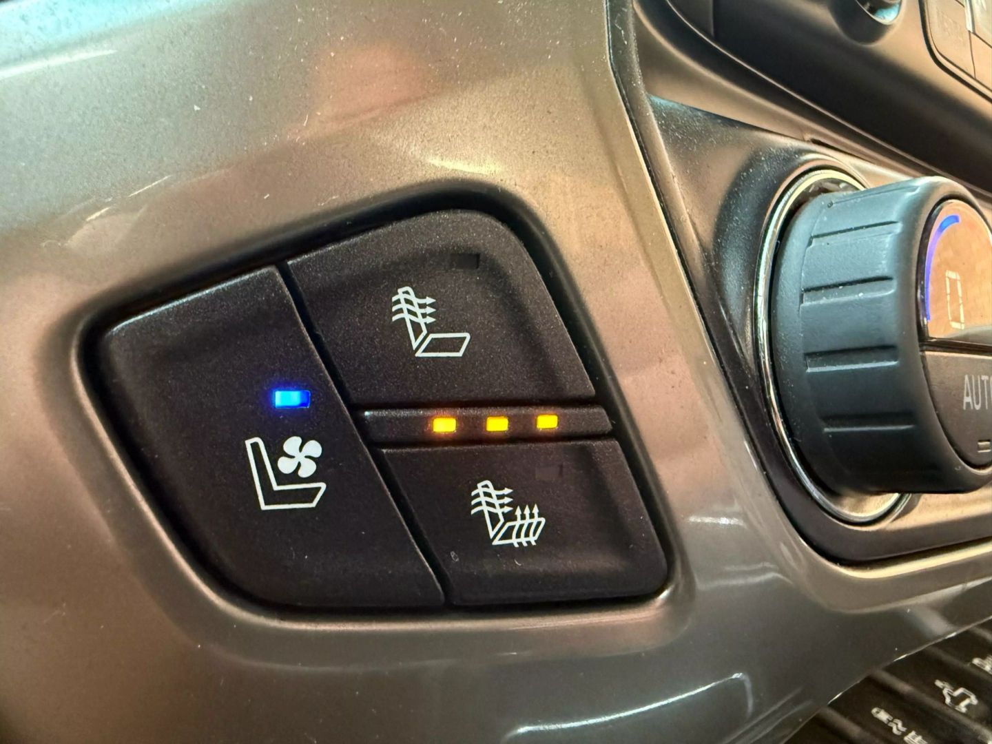 2016 Chevrolet Silverado 2500 Hd Crew Cab - Image 27