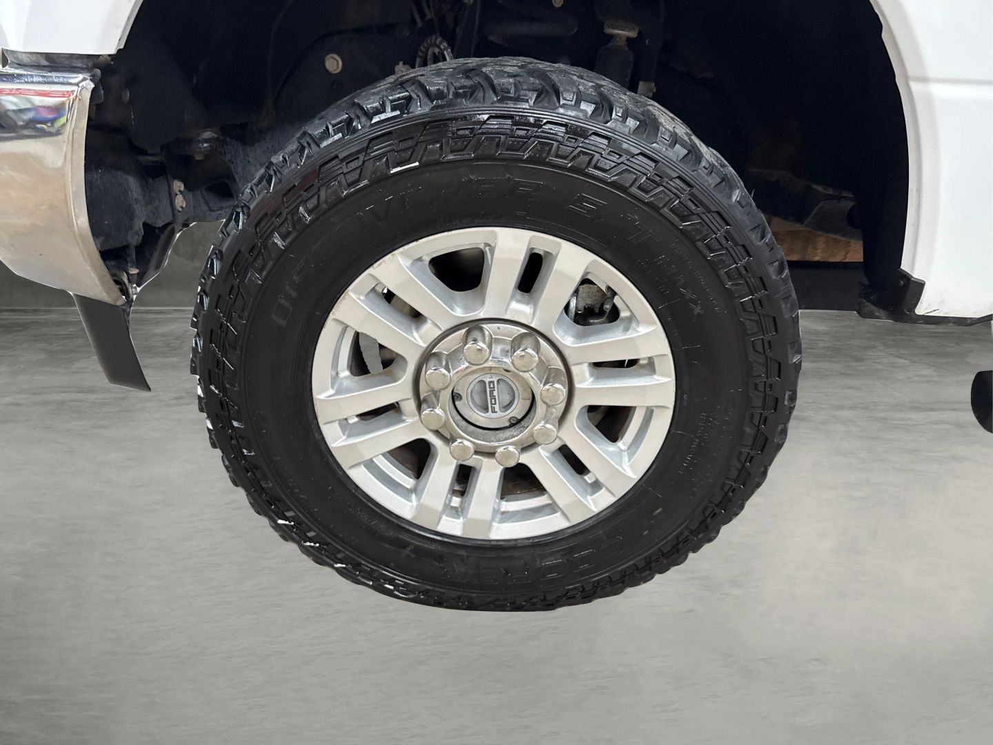 2017 Ford F250 Super Duty Crew Cab - Image 16