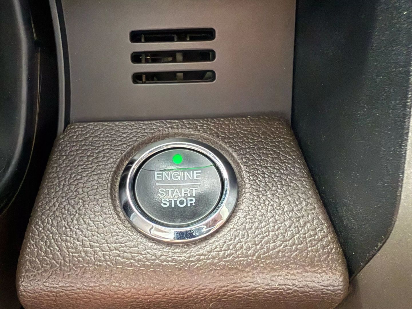 2018 Ford F250 Super Duty Crew Cab - Image 39