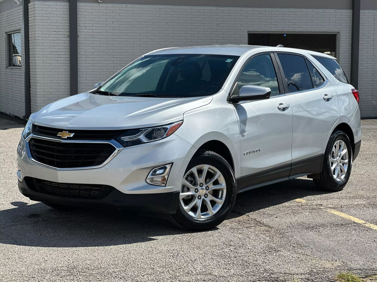 2021 Chevrolet Equinox - Image 2