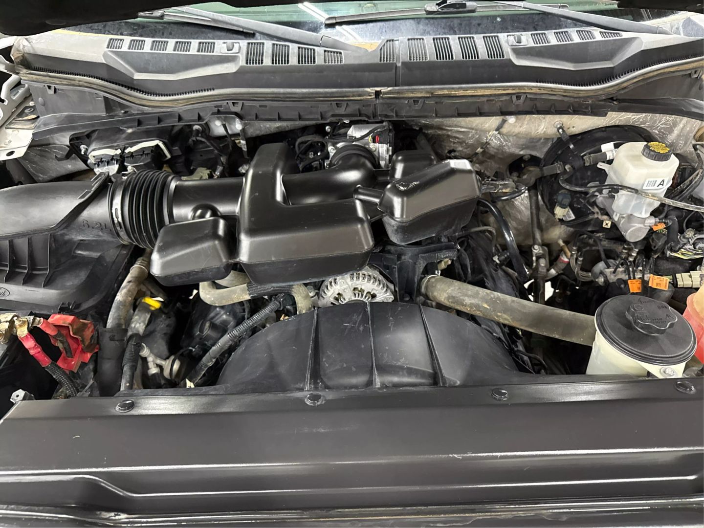 2017 Ford F250 Super Duty Crew Cab - Image 9