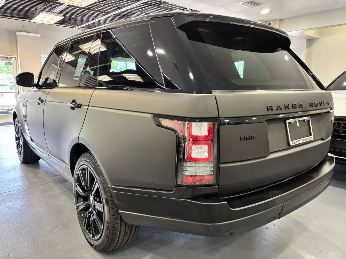 2017 Land Rover Range Rover Hse Sport Utility 4d - Image 5