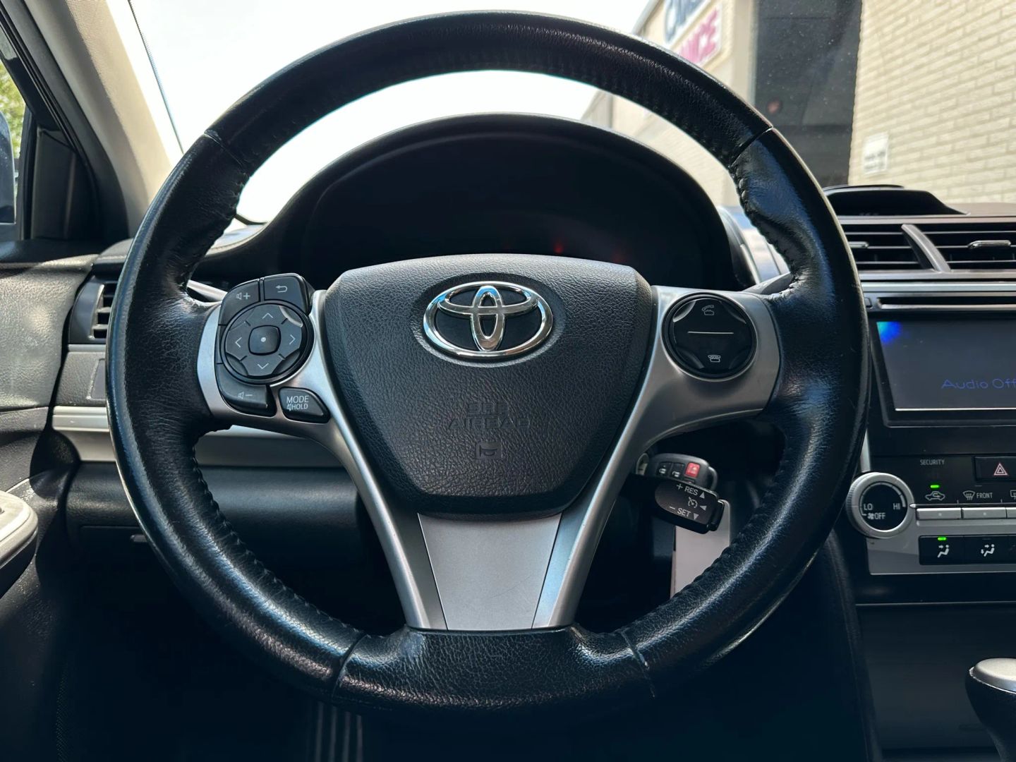 2014 Toyota Camry - Image 27