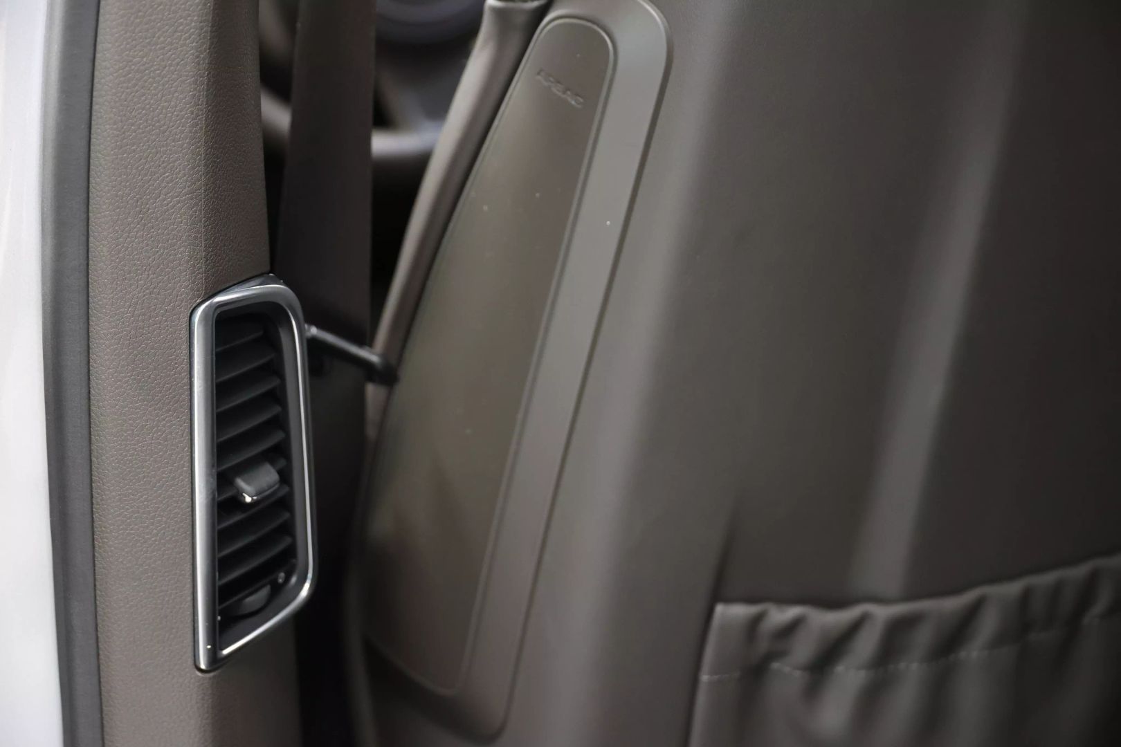 2014 Porsche Panamera - Image 68