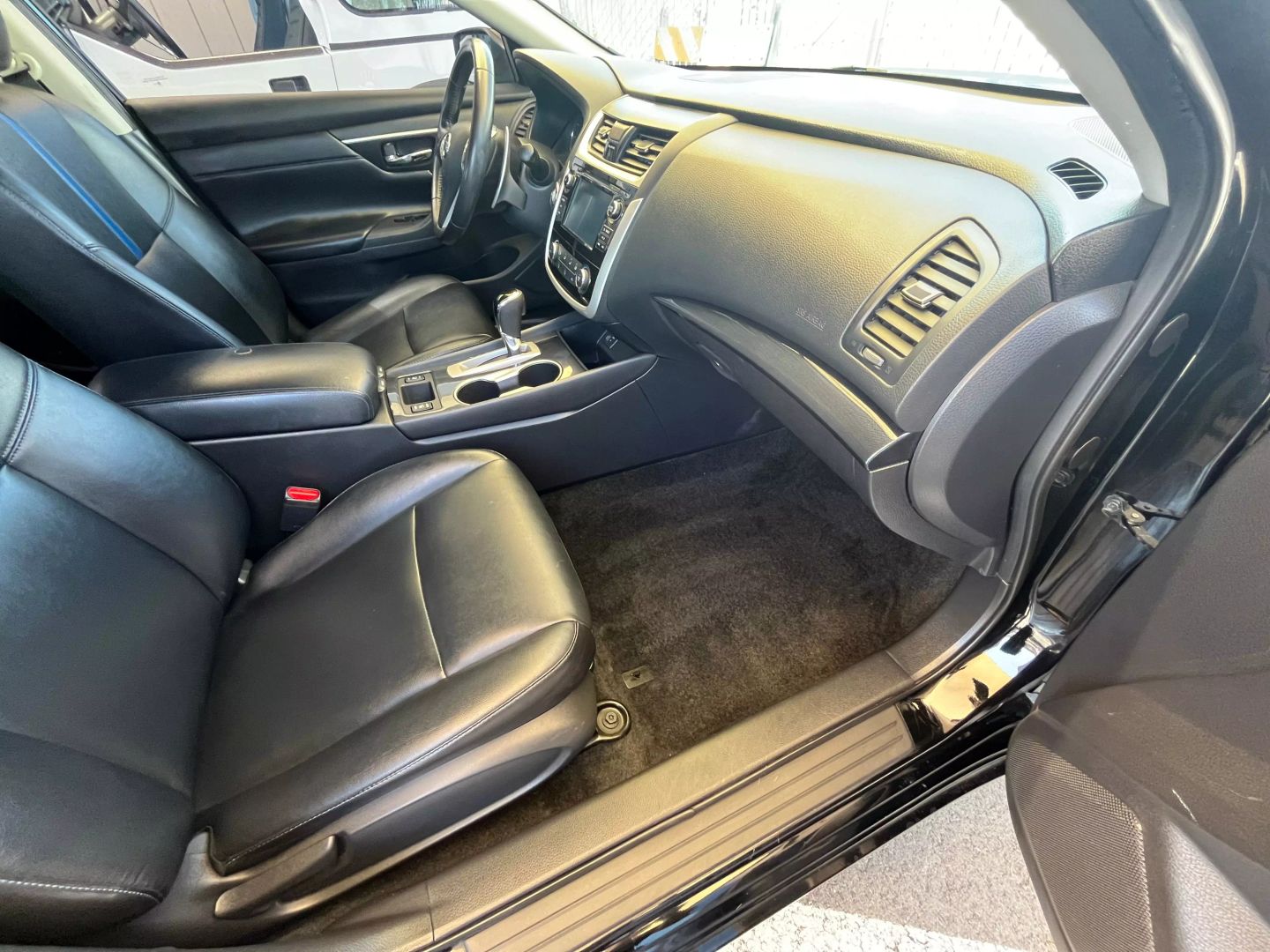 2018 Nissan Altima  Vin: 1n4al3ap7jc298898 Stock Id: 298898 - Image 13