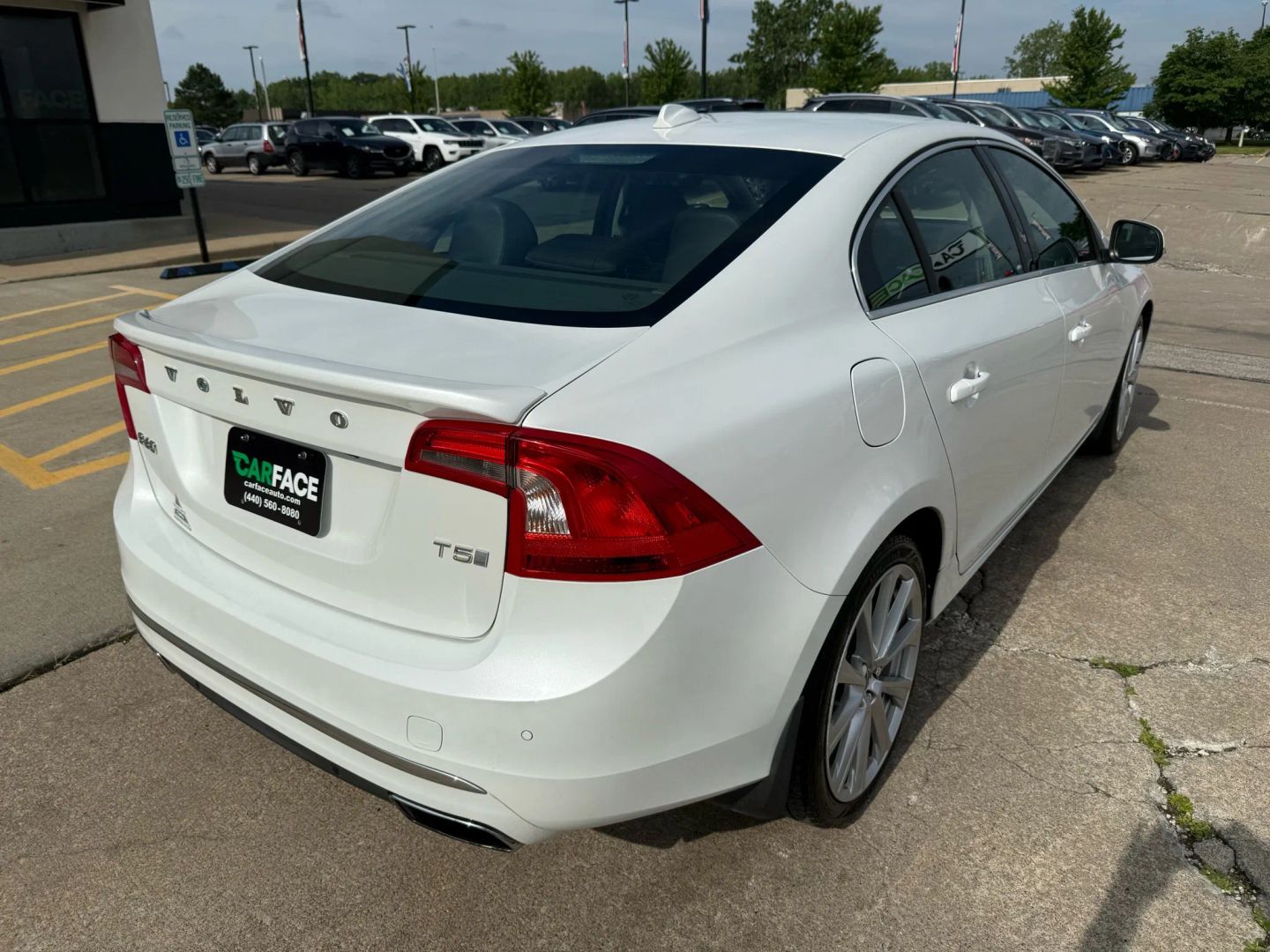 2016 Volvo S60 - Image 13