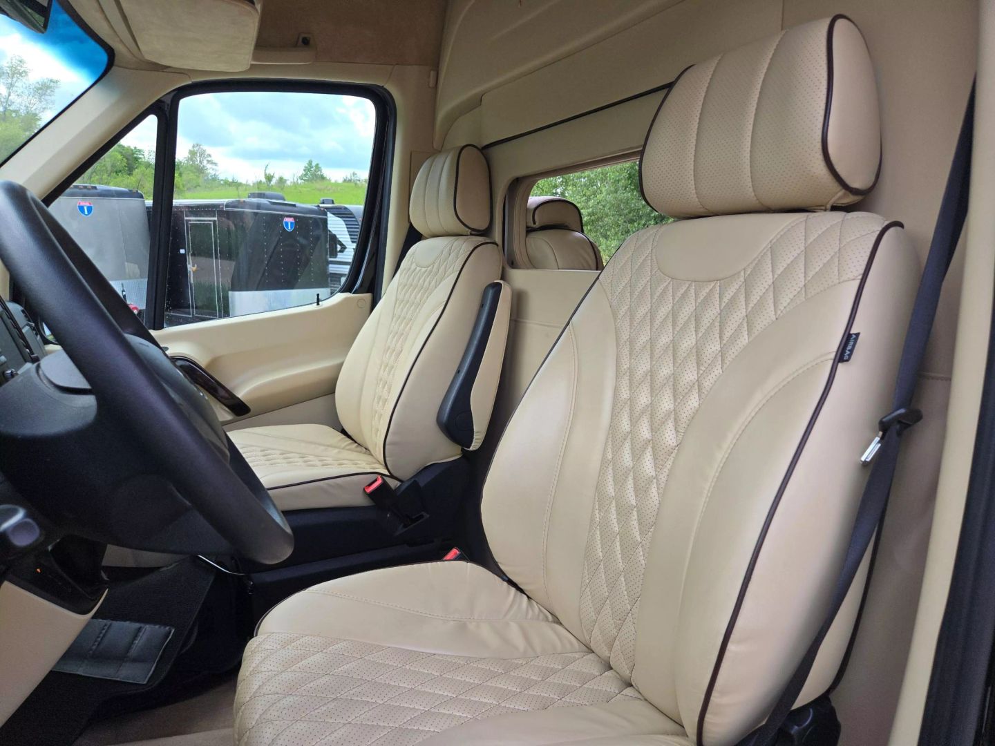 2017 Mercedes-benz Sprinter 2500 Cargo - Image 27