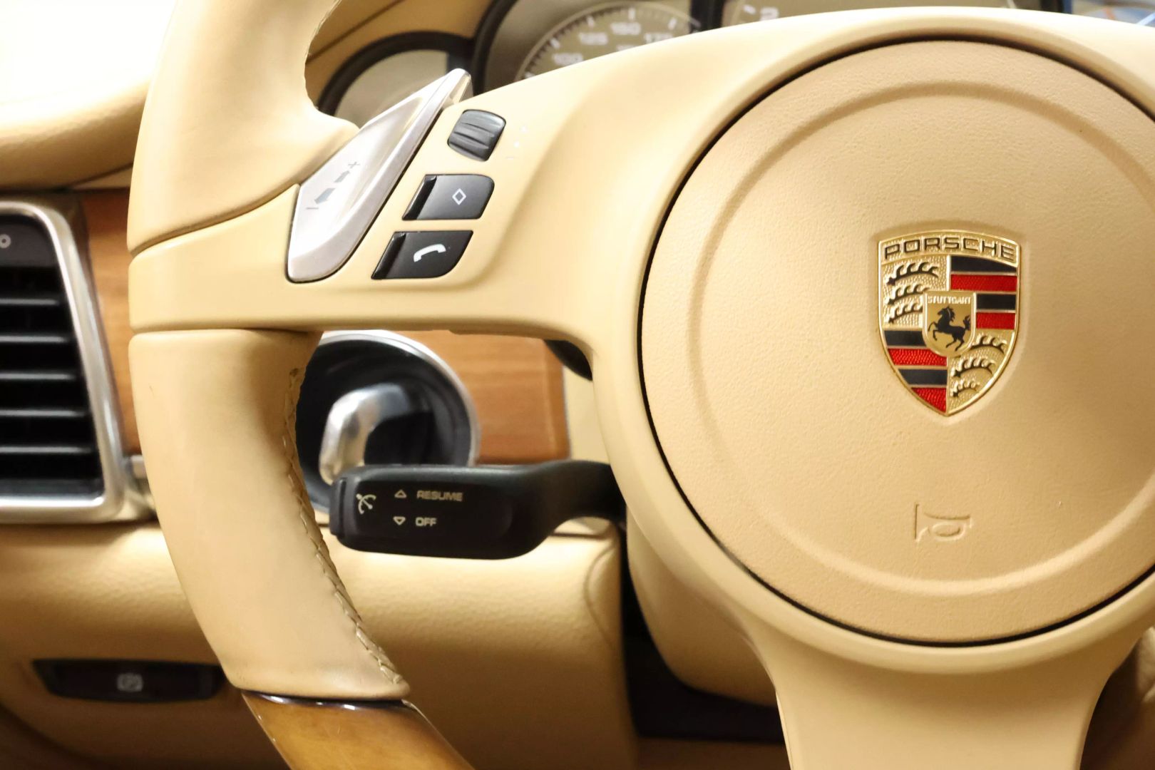 2014 Porsche Panamera - Image 23