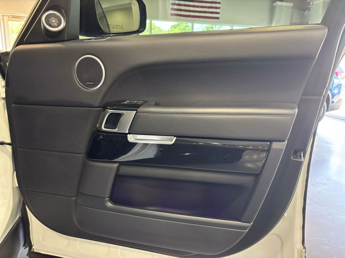 2017 Land Rover Range Rover Hse Sport Utility 4d - Image 35