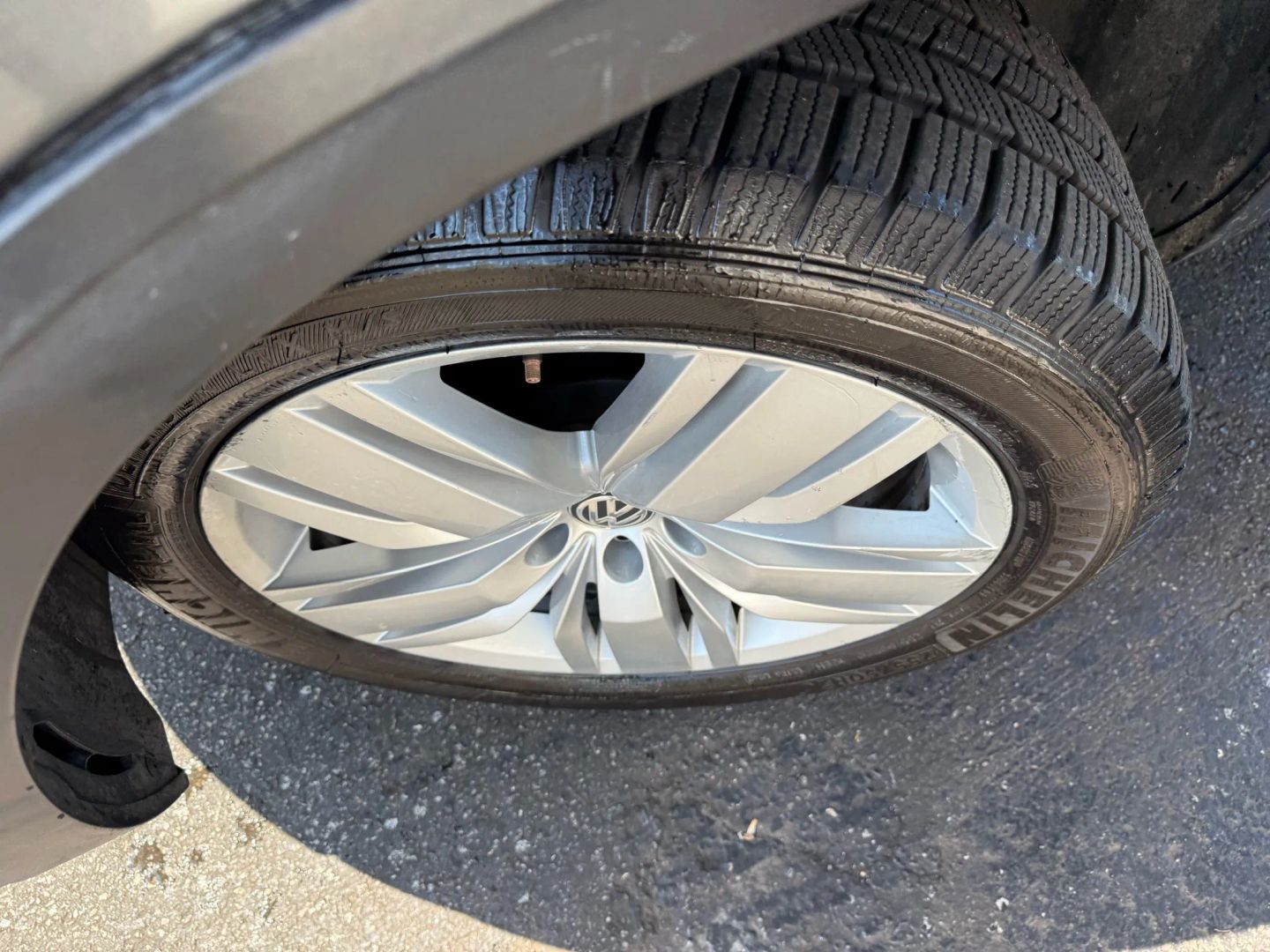 2019 Volkswagen Atlas - Image 41