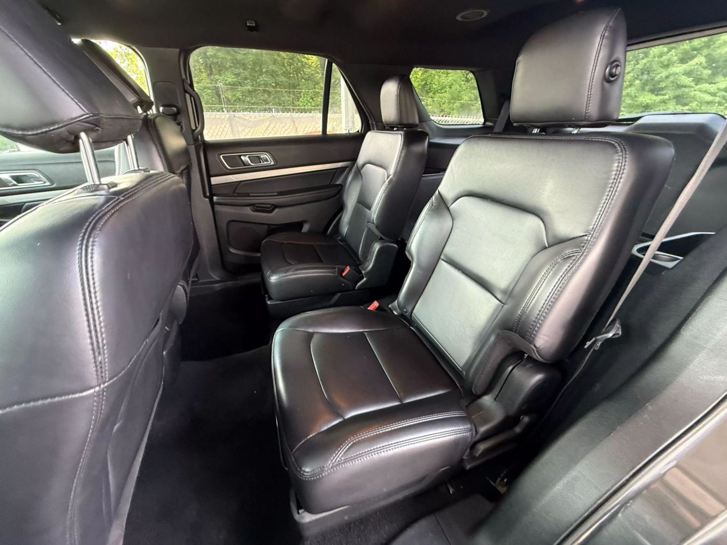 2019 Ford Explorer - Image 19