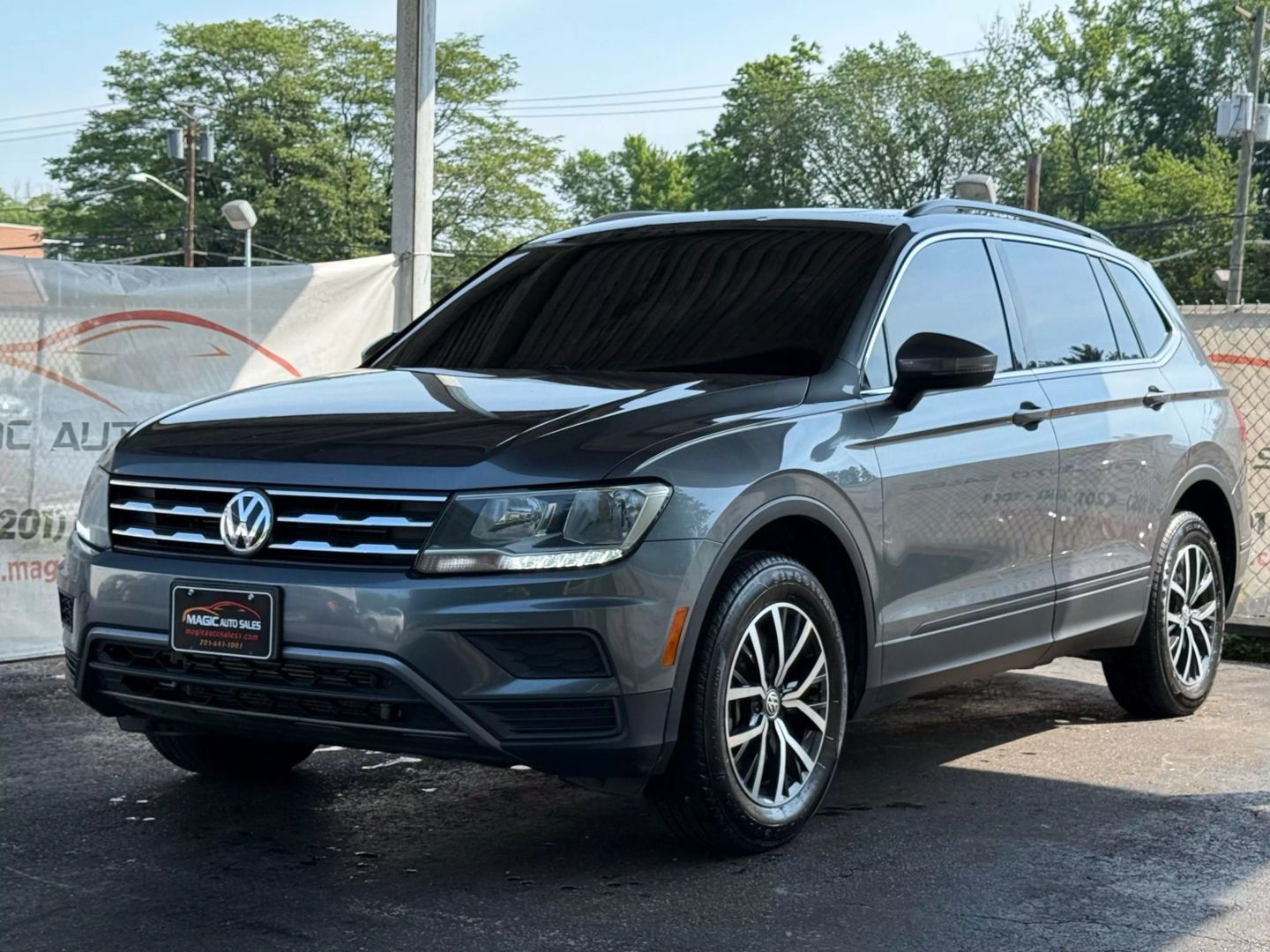 2019 Volkswagen Tiguan - Image 3