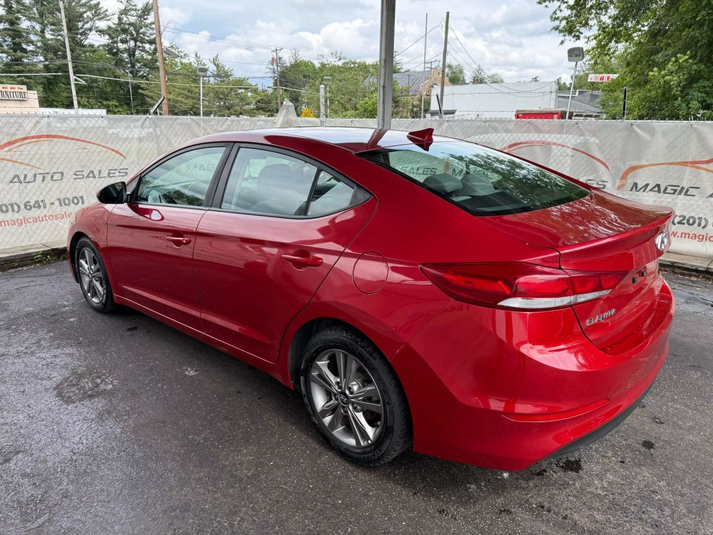 2018 Hyundai Elantra - Image 13