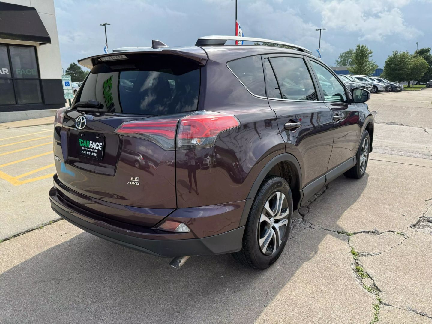 2017 Toyota Rav4 - Image 10