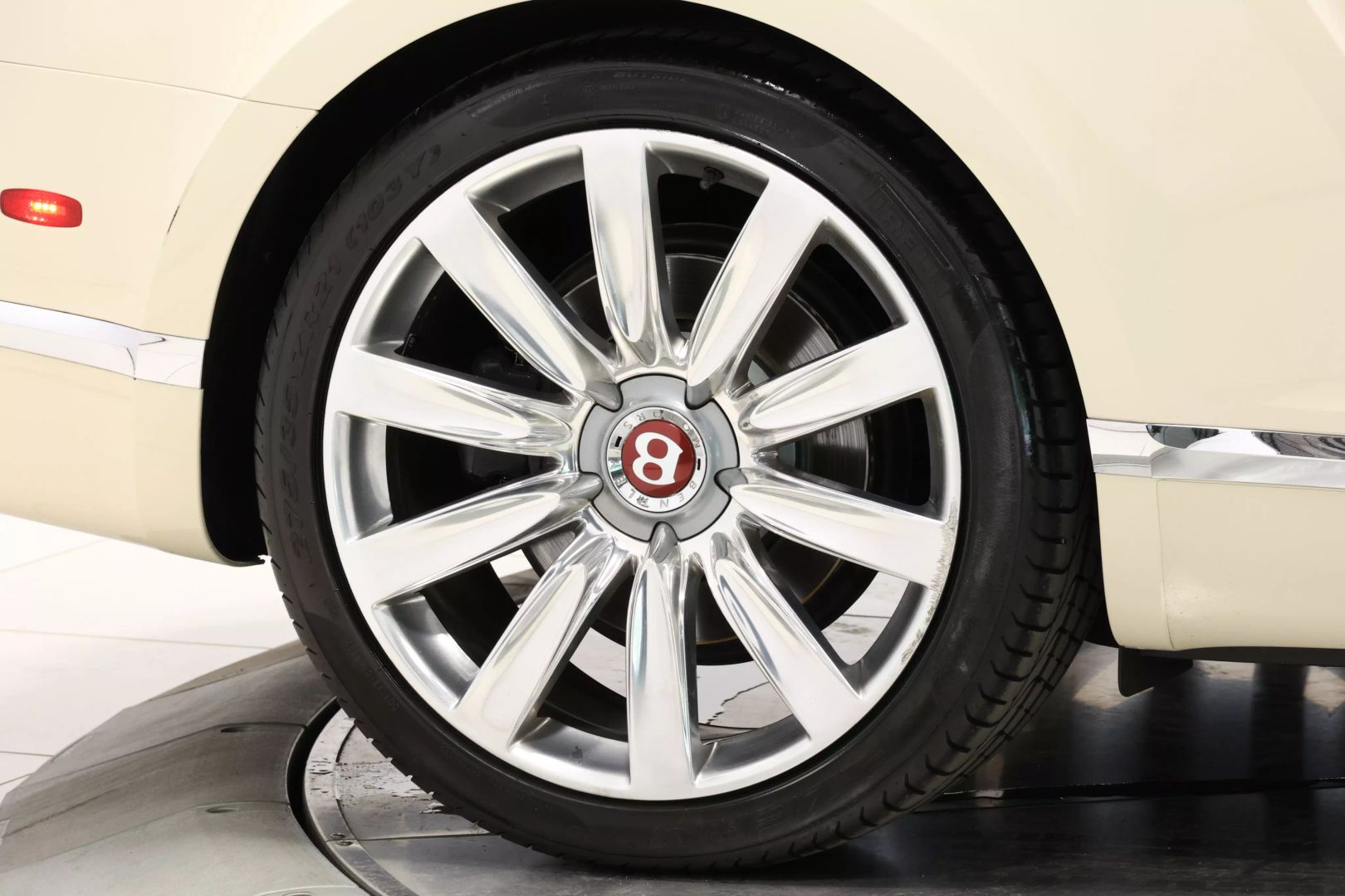 2016 Bentley Continental - Image 104