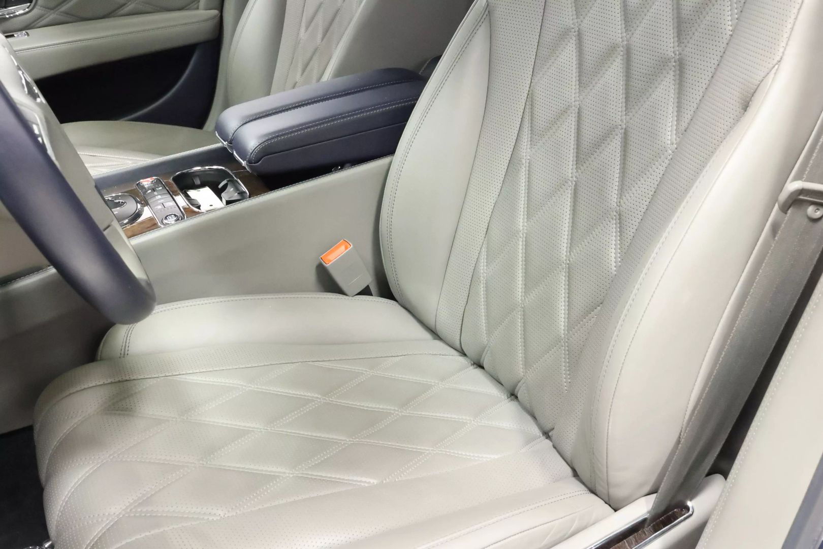 2016 Bentley Flying Spur - Image 19