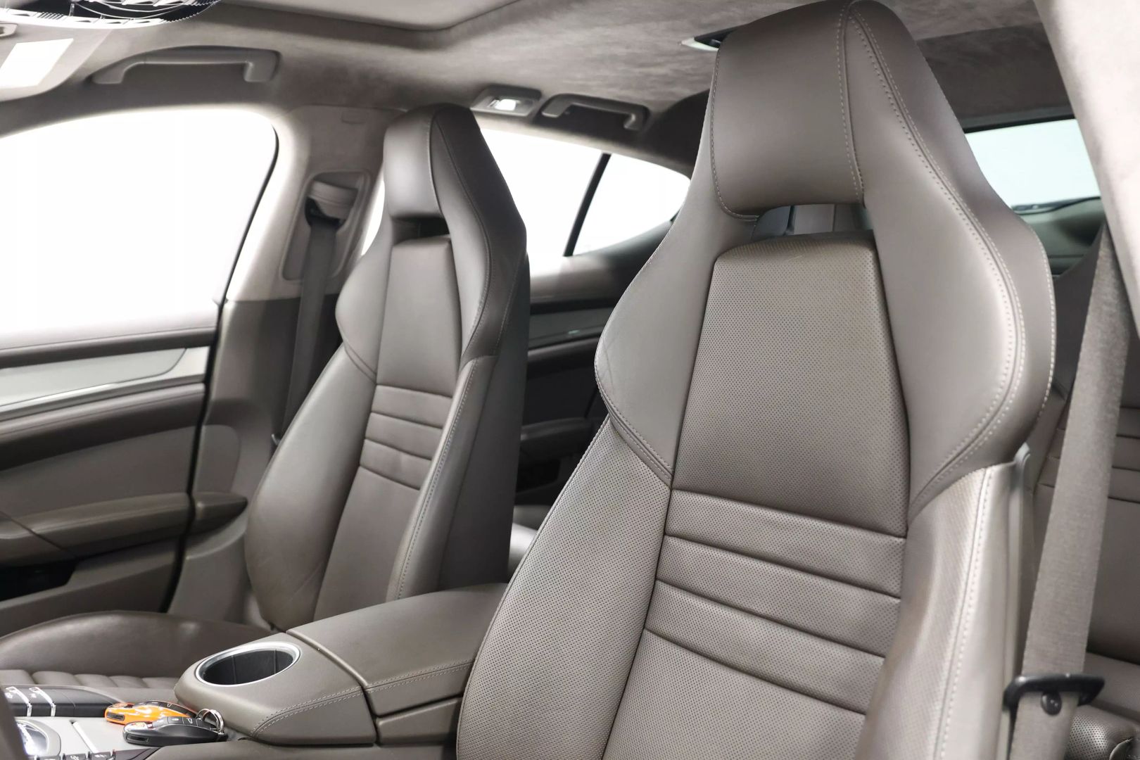 2014 Porsche Panamera - Image 18