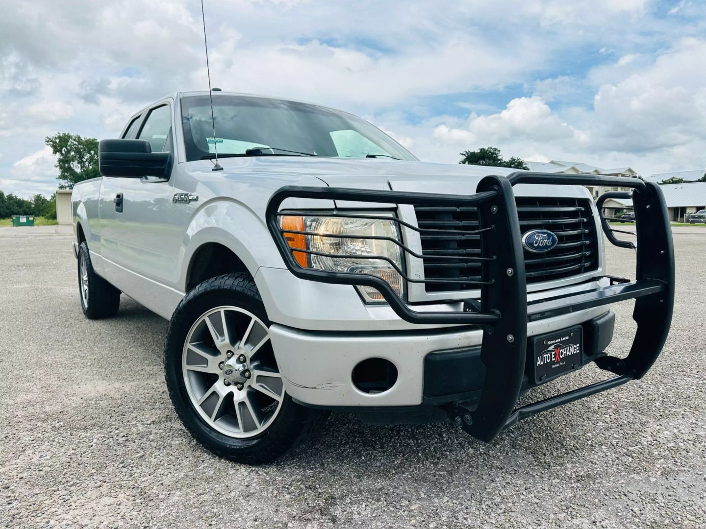 2014 Ford F150 Super Cab - Image 4