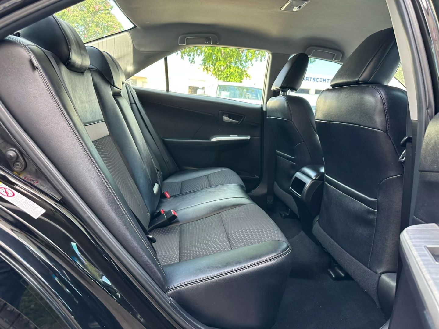 2014 Toyota Camry - Image 25