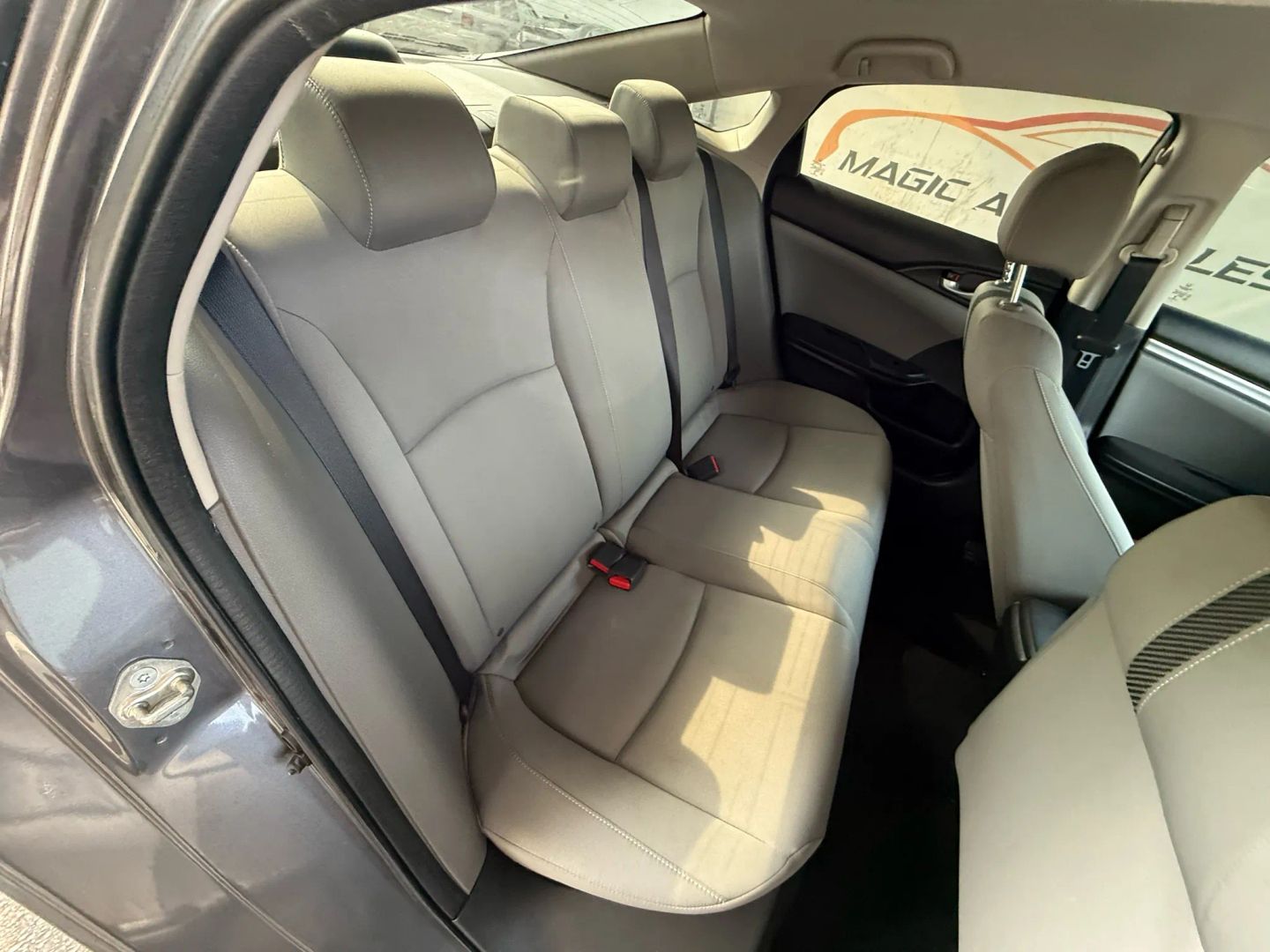2018 Honda Civic - Image 21