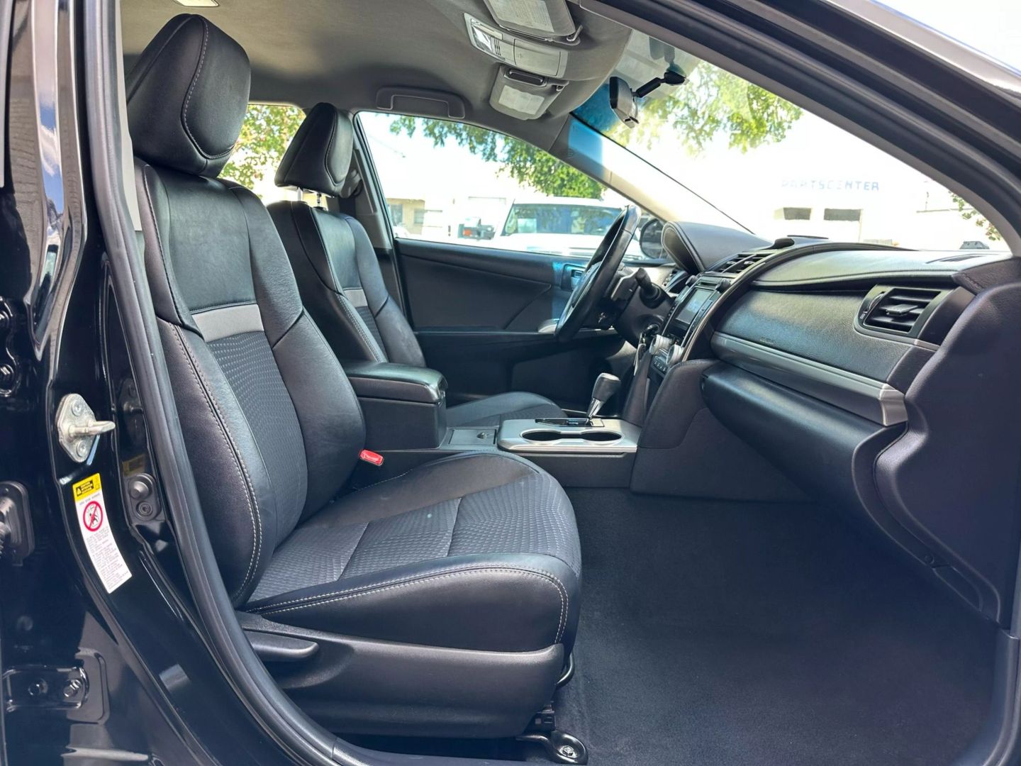 2014 Toyota Camry - Image 22