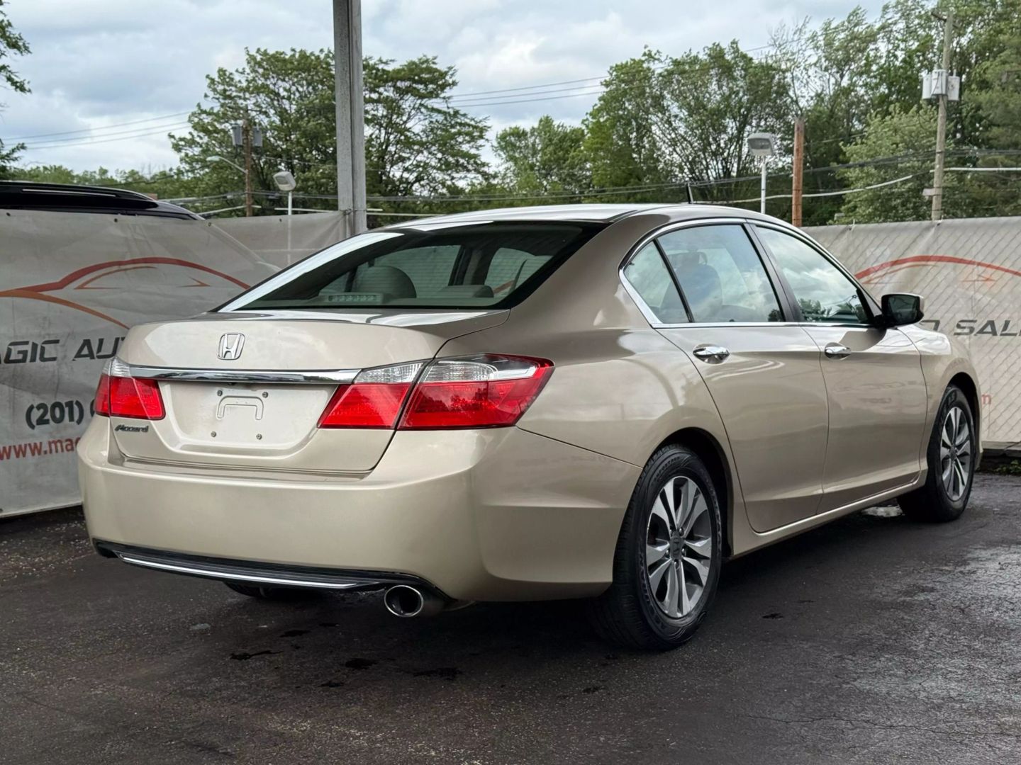 2015 Honda Accord - Image 11