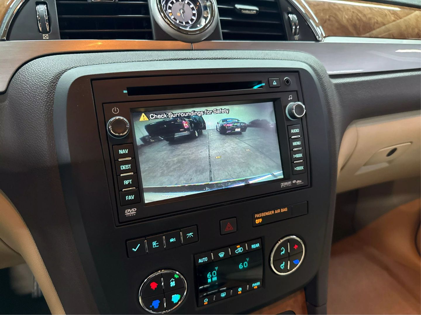 2011 Buick Enclave - Image 21