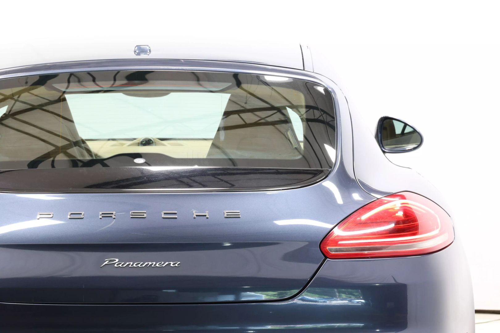 2014 Porsche Panamera - Image 64