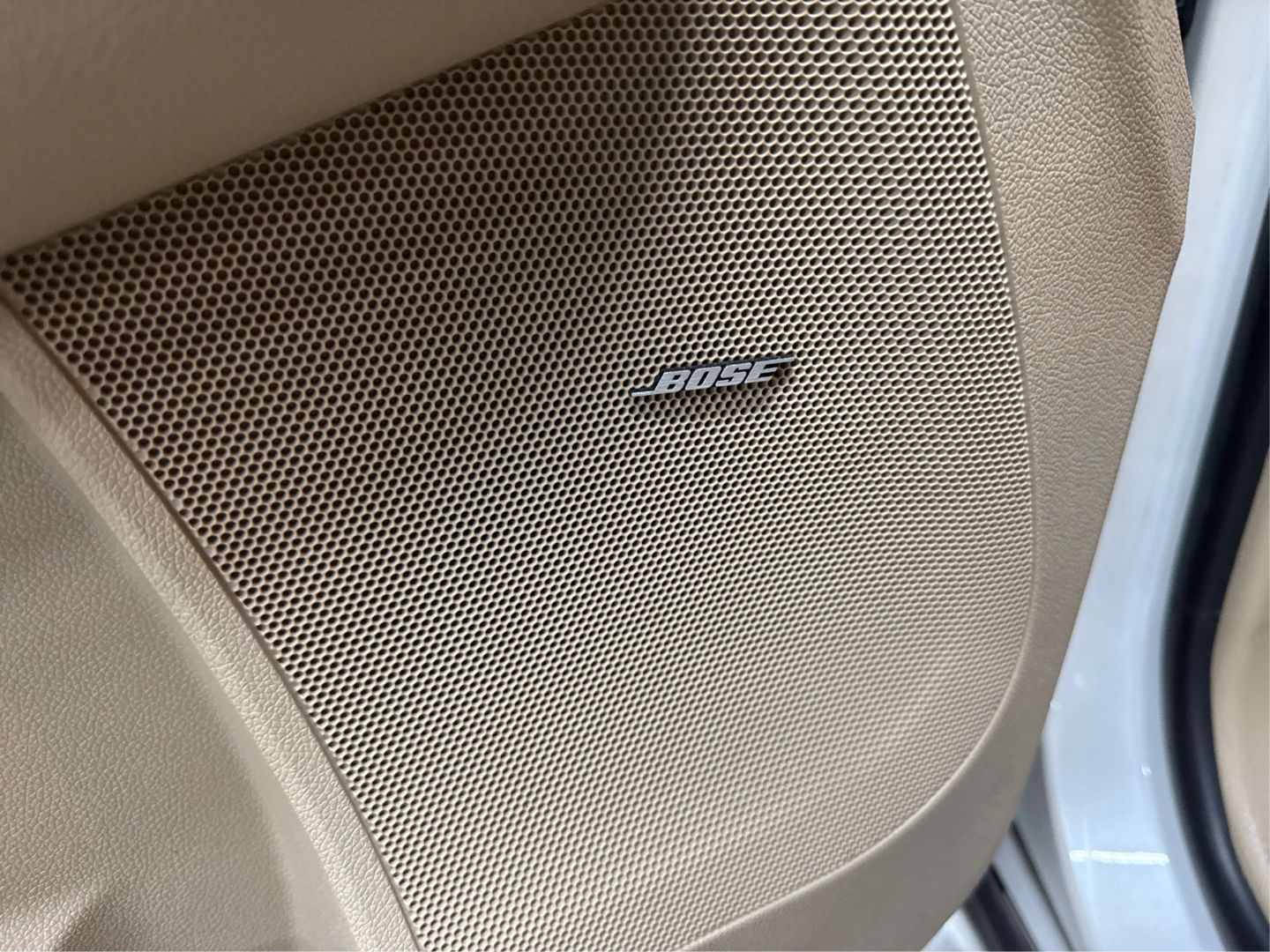 2011 Buick Enclave - Image 26