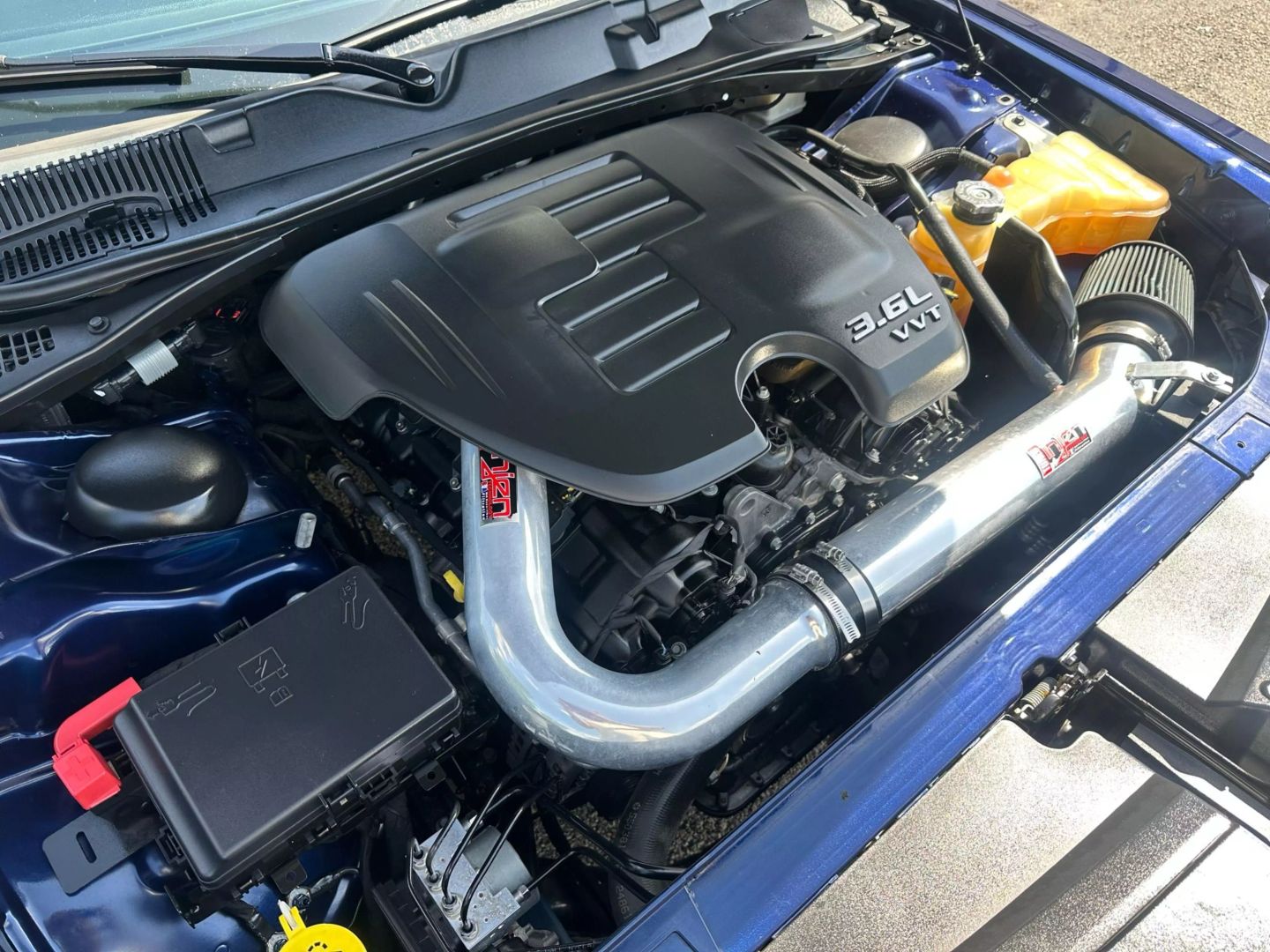 2016 Dodge Challenger - Image 30