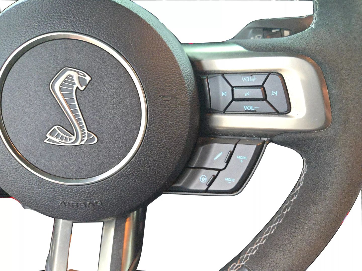 2016 Ford Mustang - Image 16