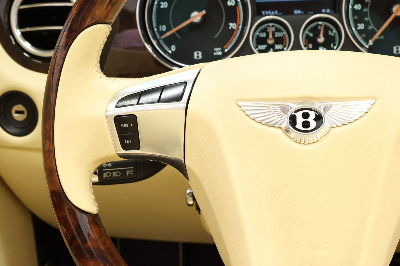 2016 Bentley Continental - Image 24
