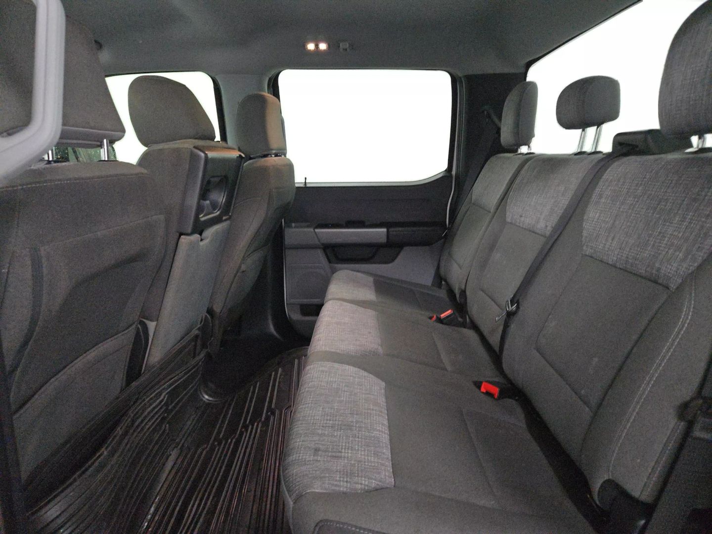 2023 Ford F350 Super Duty Crew Cab - Image 10
