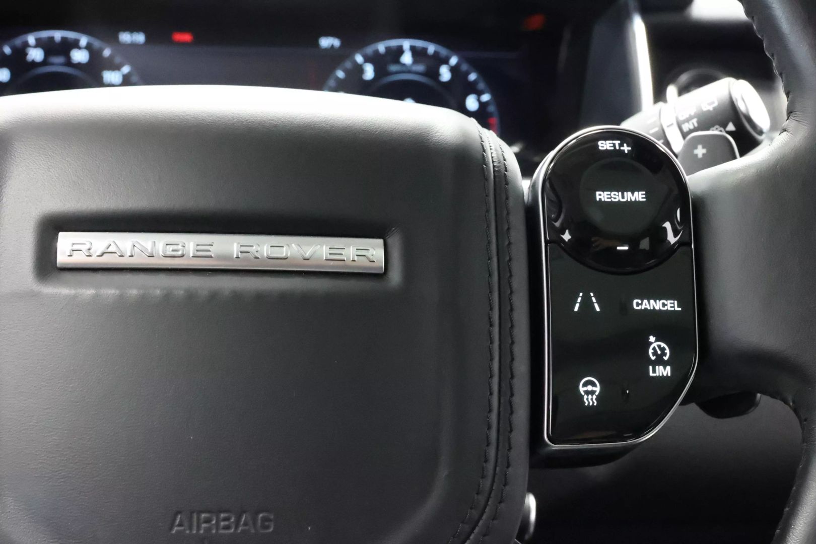 2018 Land Rover Range Rover - Image 27