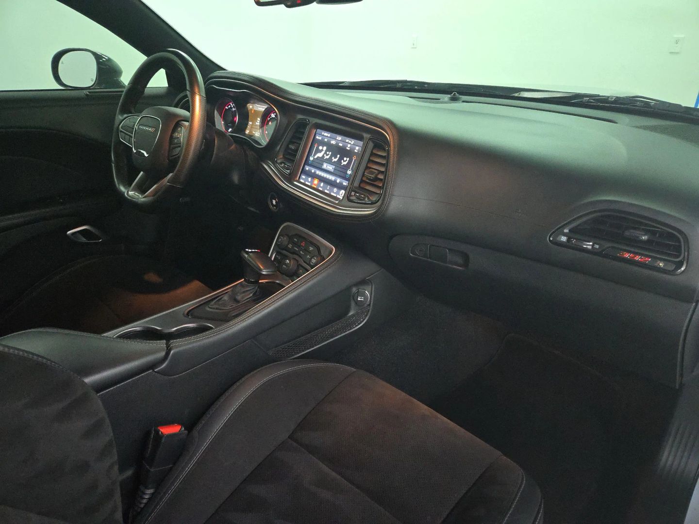 2020 Dodge Challenger - Image 22